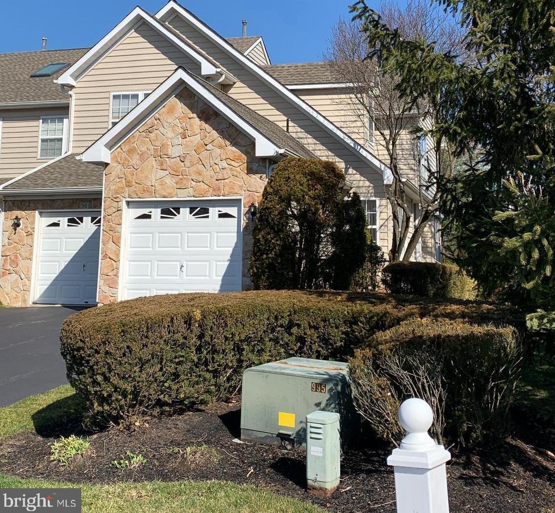 56 Palmer Dr, Moorestown, NJ 08057-3882