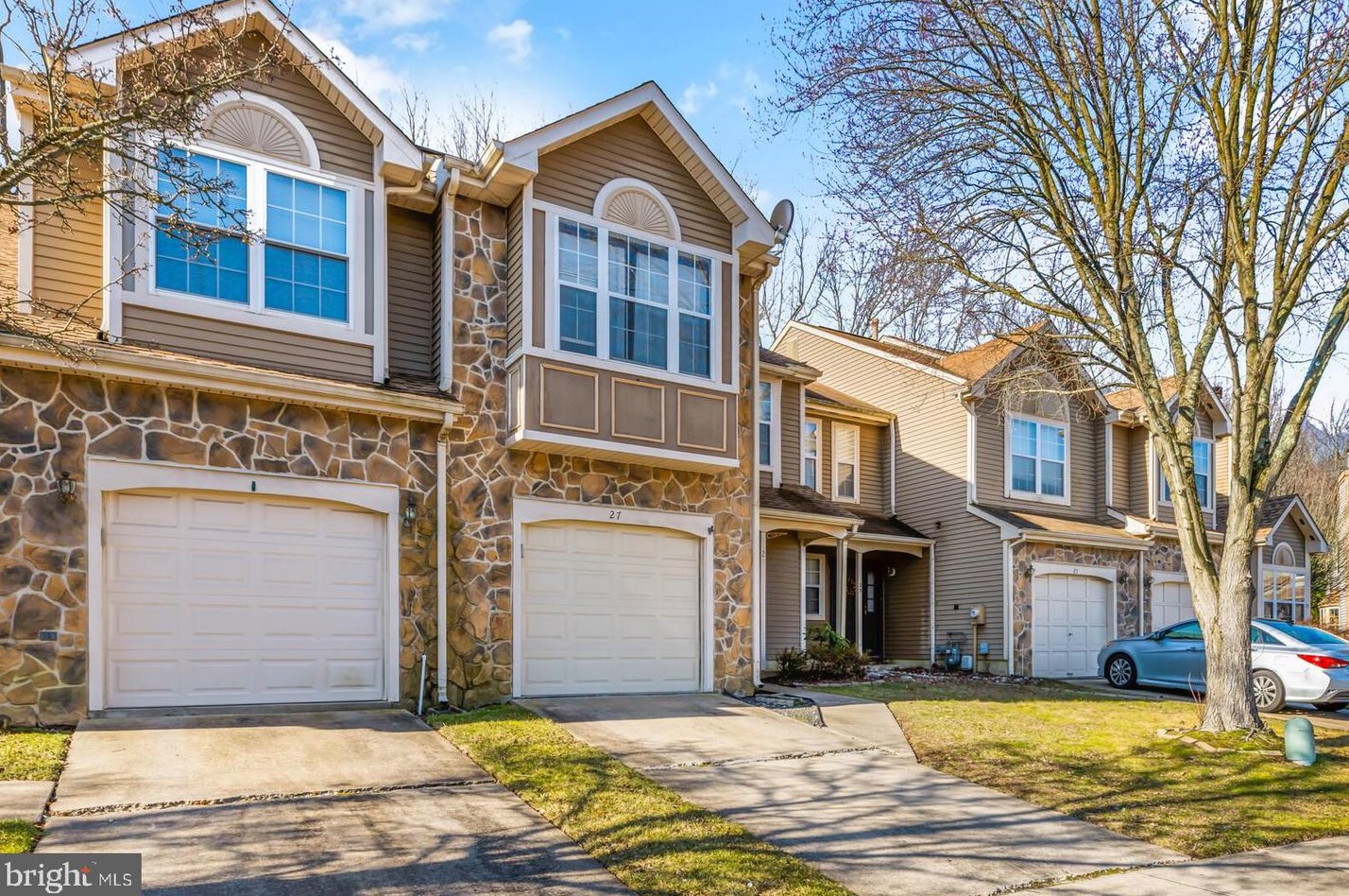 27 Lavister Dr, Mount Laurel, NJ 08054