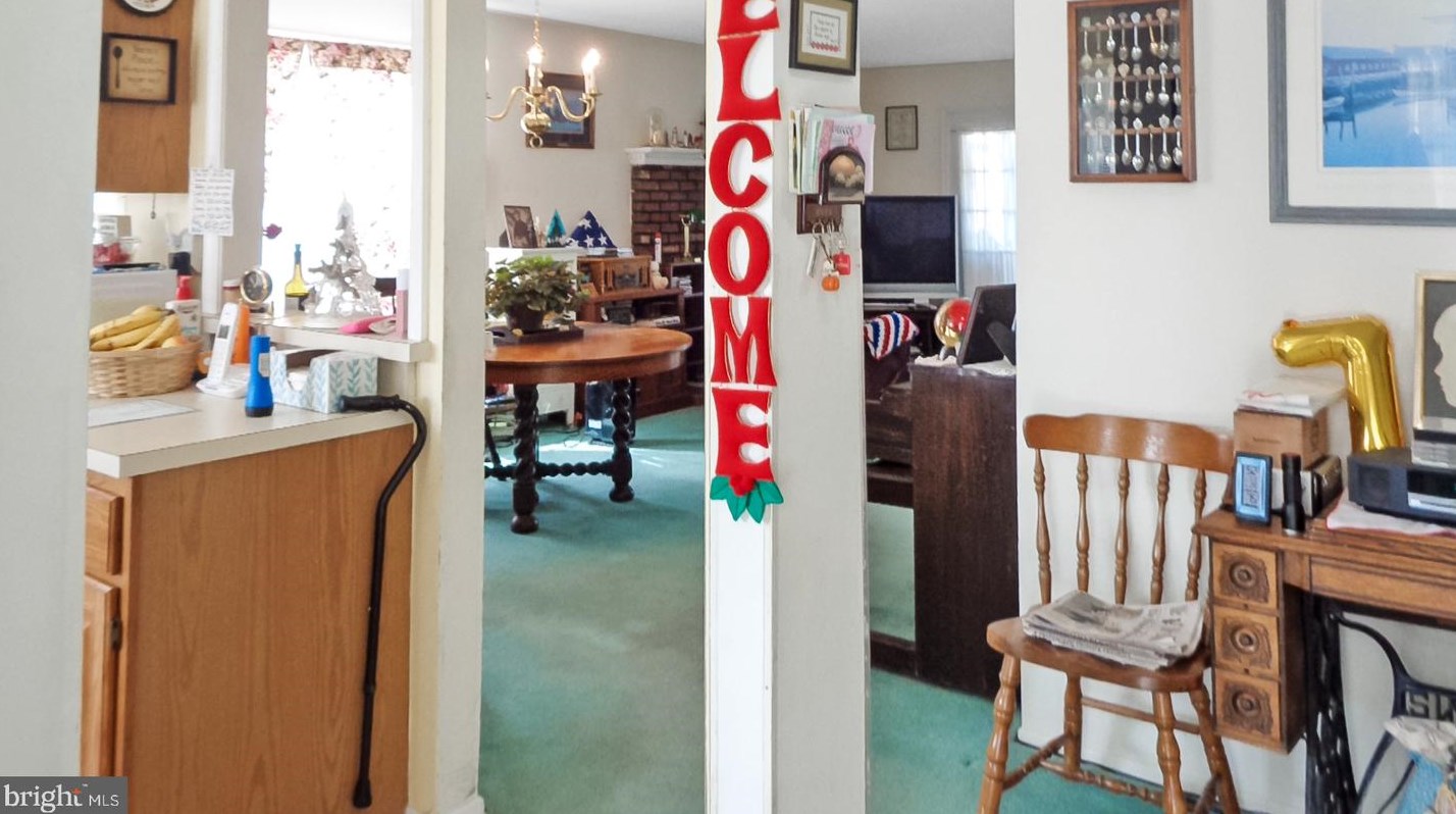 24 Cottage Ln W, Columbus, NJ 08022