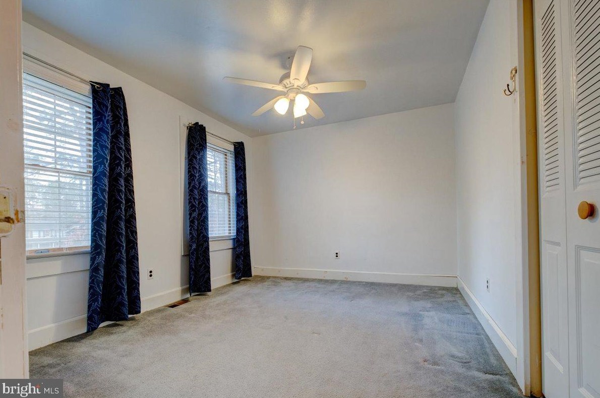 14 King Arthur Dr, Medford NJ  08055-8521 exterior