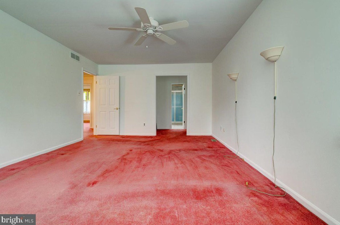 14 King Arthur Dr, Medford NJ  08055-8521 exterior