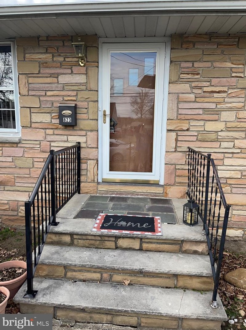 823 Bordentown Rd, Burlington, NJ 08016-1927