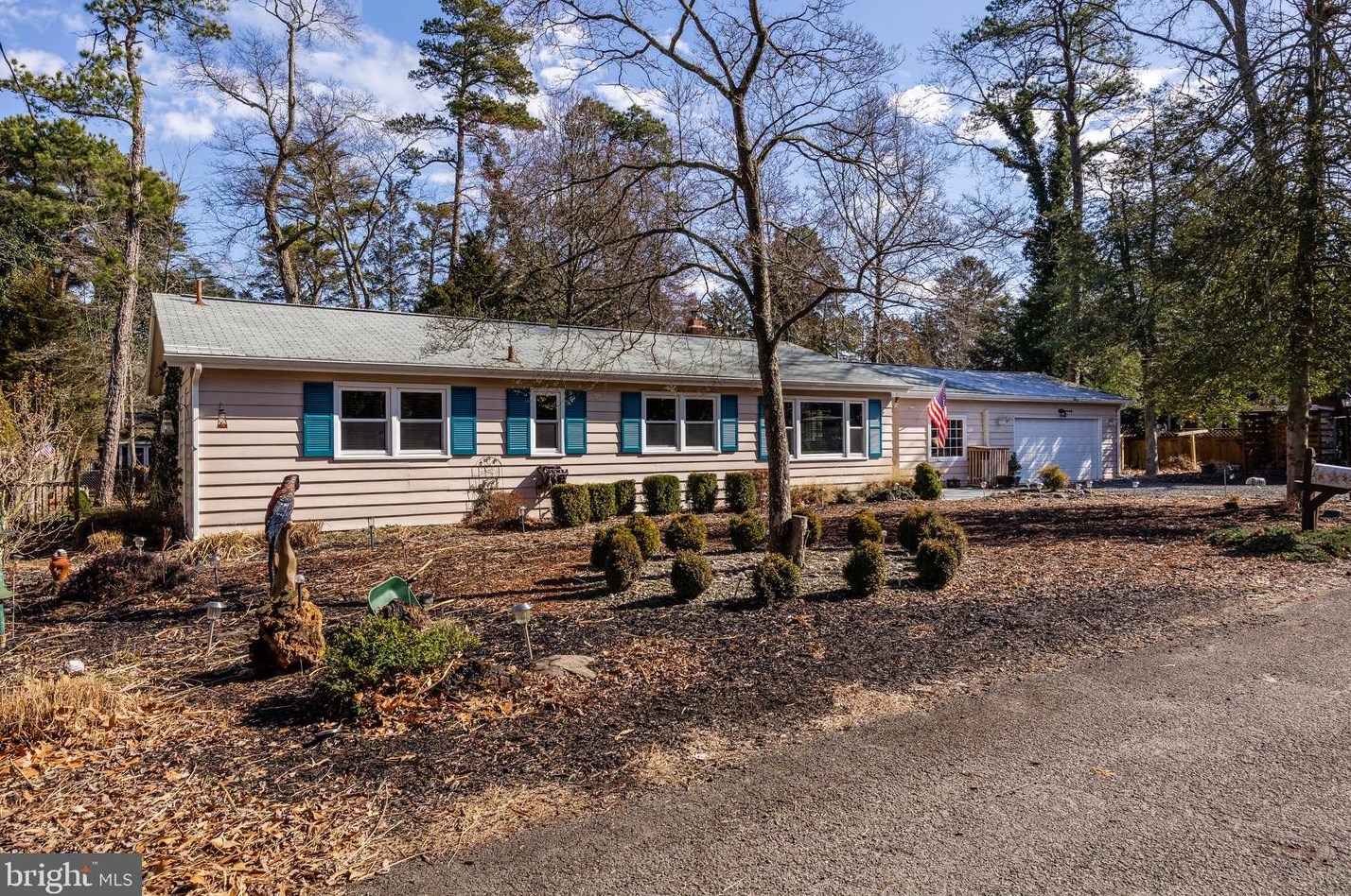 211 Briarwood Trail, Medford, NJ 08055