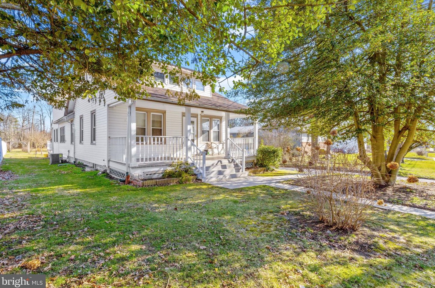 224 New Albany Rd, Moorestown, NJ 08057-1248