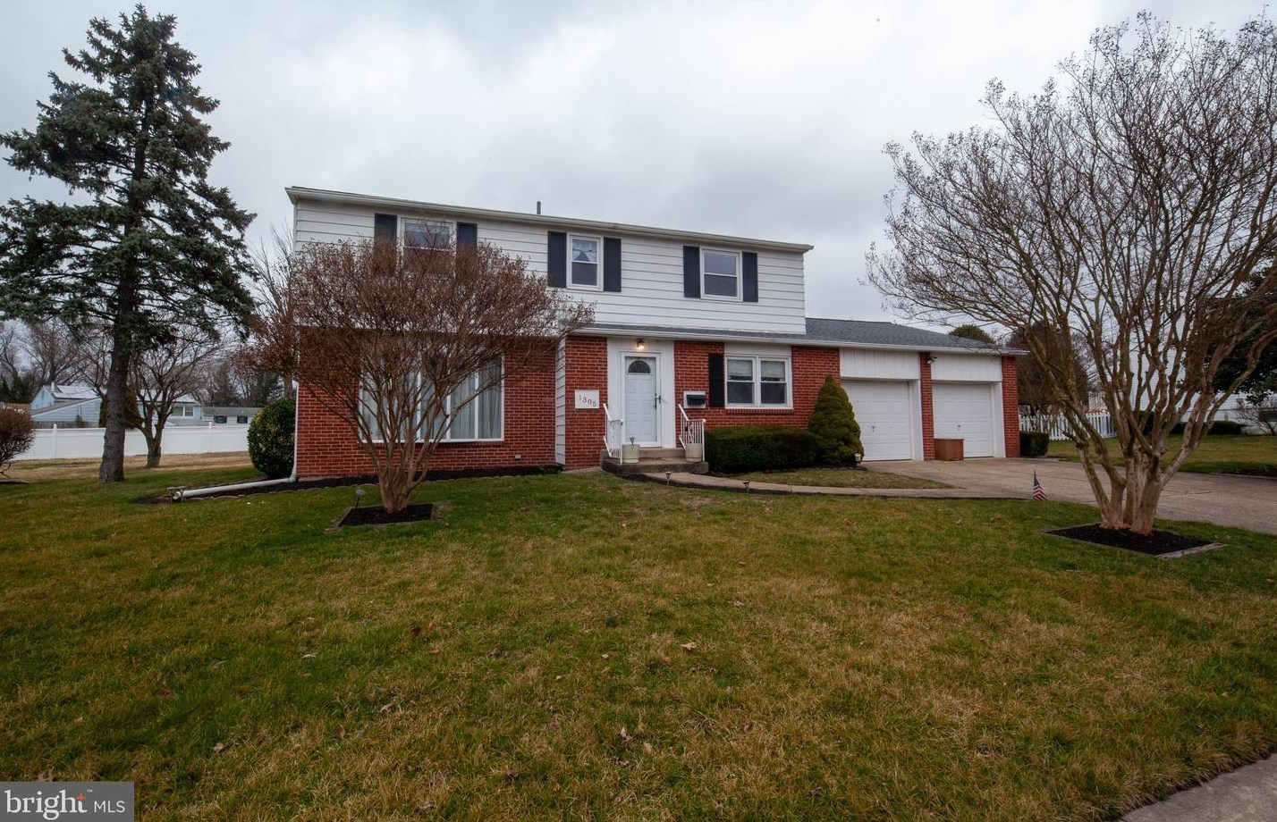 1305 Hammond Rd, Burlington, NJ 08016-2359
