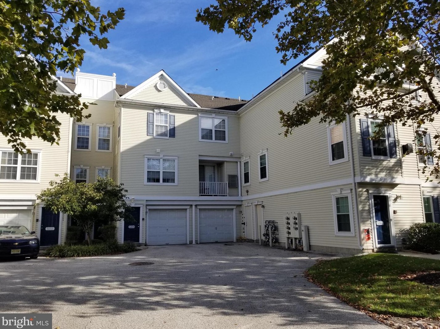 5202 Riverfront Dr, Palmyra, NJ 08065