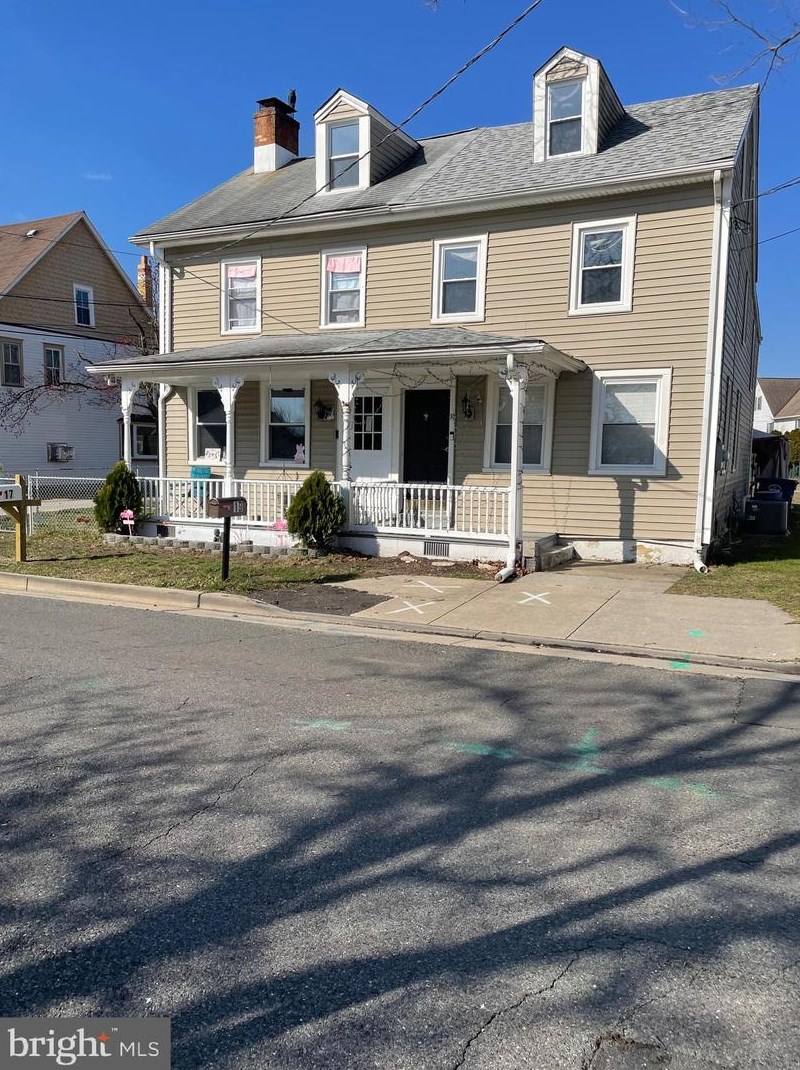 19 Pleasant St, Southampton, NJ 08088