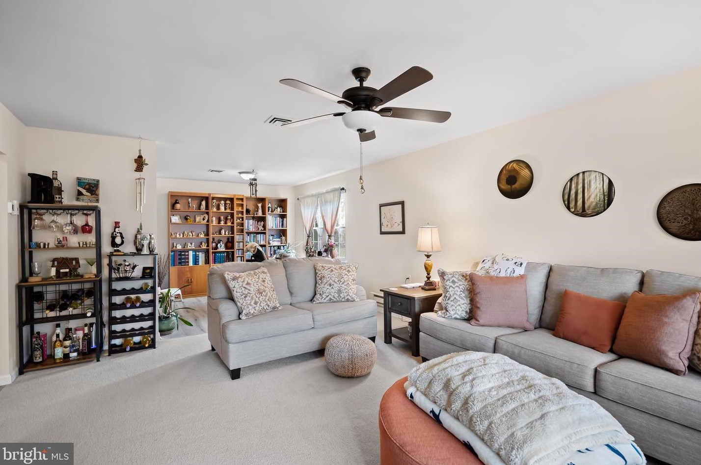 4 Sherwood Pl, Southampton NJ  08088-1124 exterior