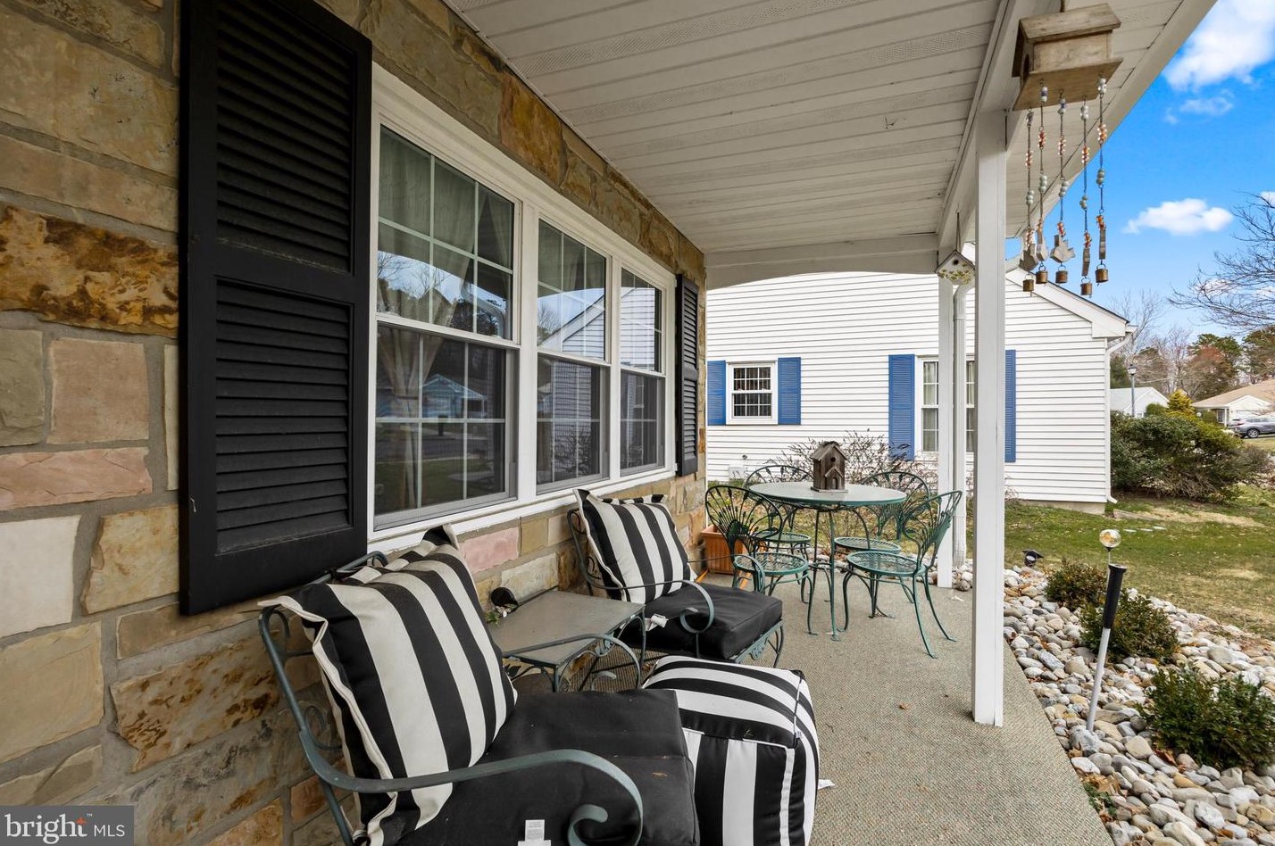 4 Sherwood Pl, Southampton NJ  08088-1124 exterior