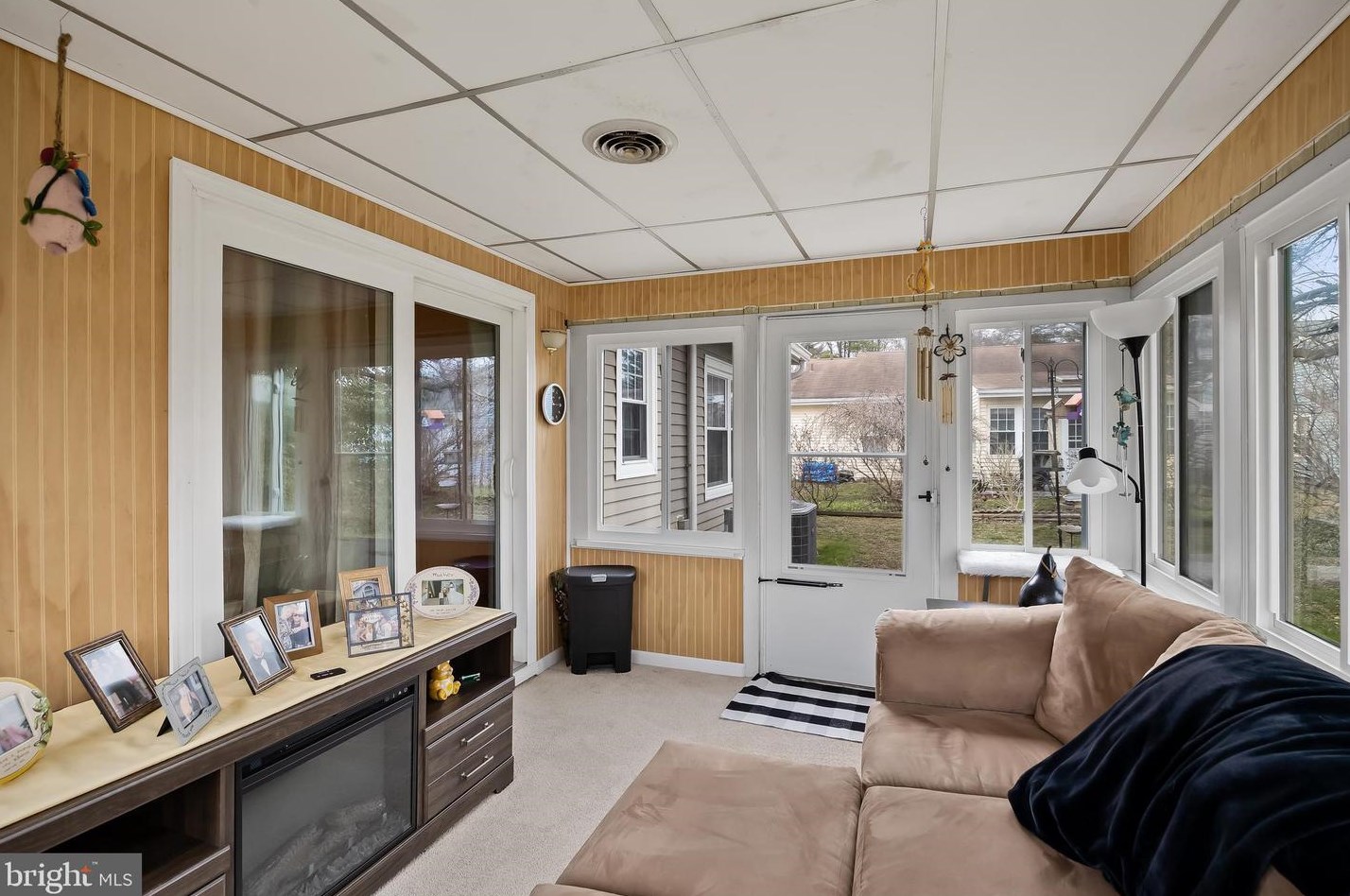 4 Sherwood Pl, Southampton NJ  08088-1124 exterior