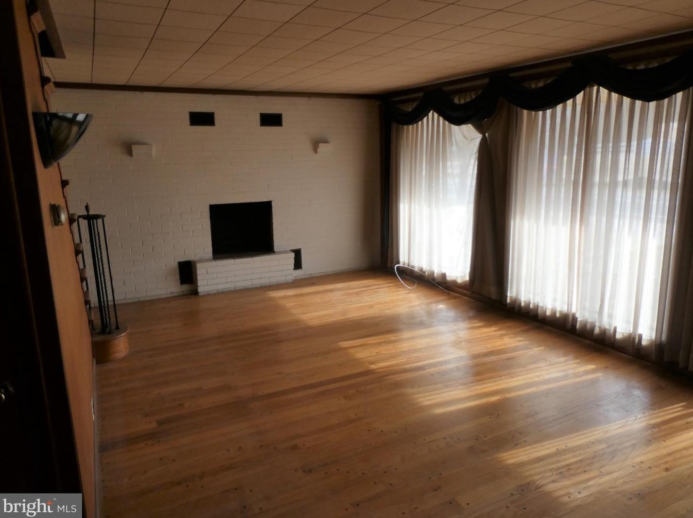 74 Mill St, Medford, NJ 08055