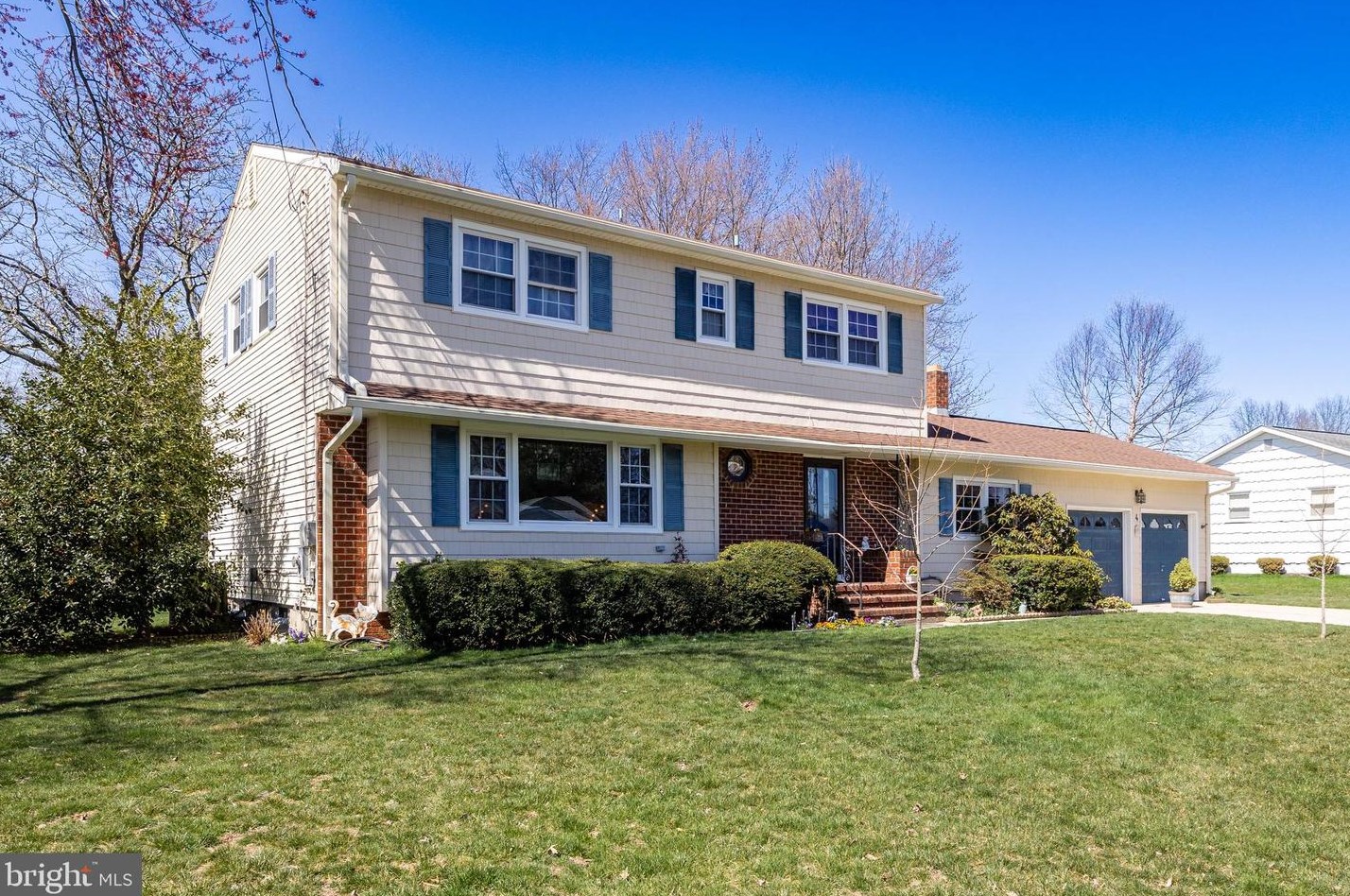 4 Ticonderoga Dr, Chesterfield, NJ 08505-2514