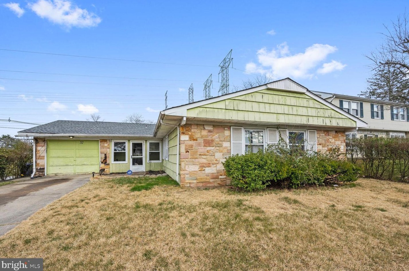 52 Hasting Ln, Willingboro, NJ 08046