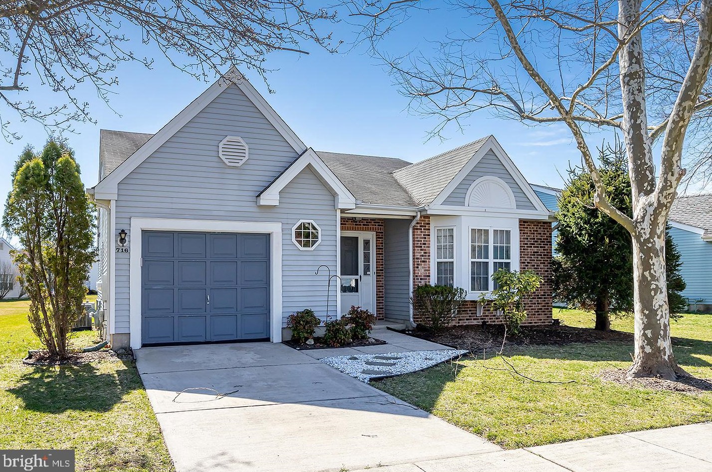 716 Cascade Dr N, Mount Laurel, NJ 08054