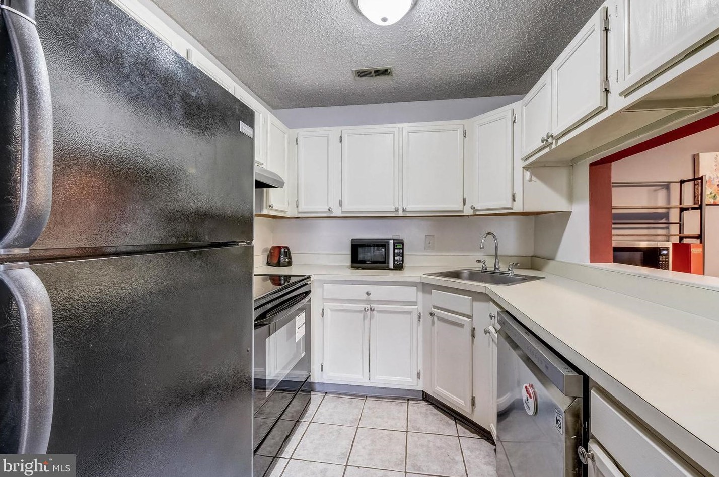 5201 Aberdeen Dr, Mount Laurel NJ  08054-5628 exterior