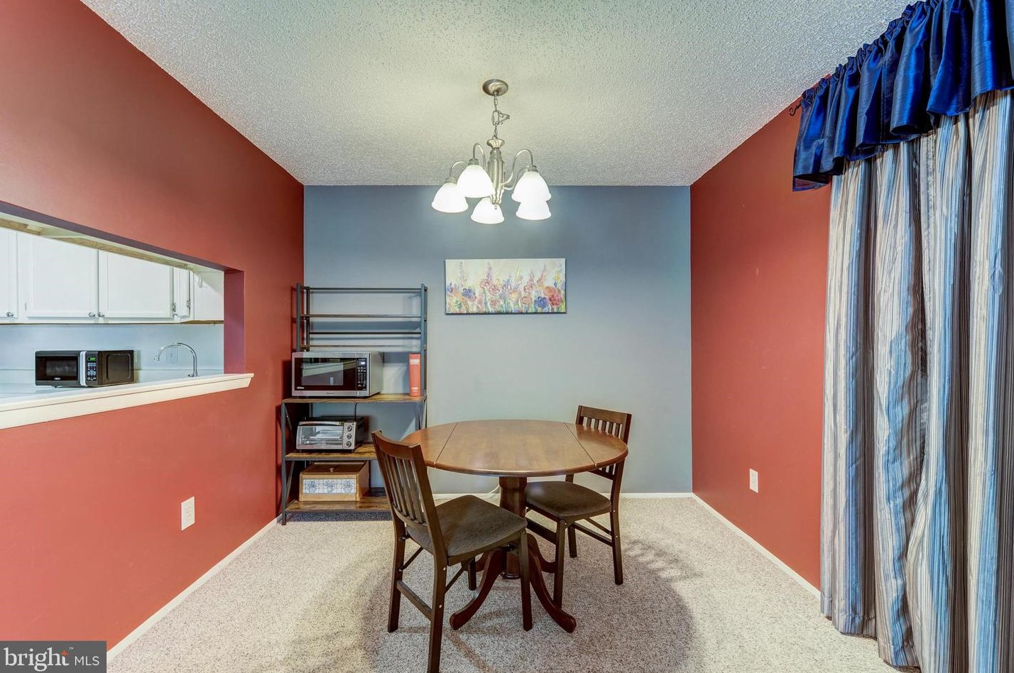 5201 Aberdeen Dr, Mount Laurel NJ  08054-5628 exterior