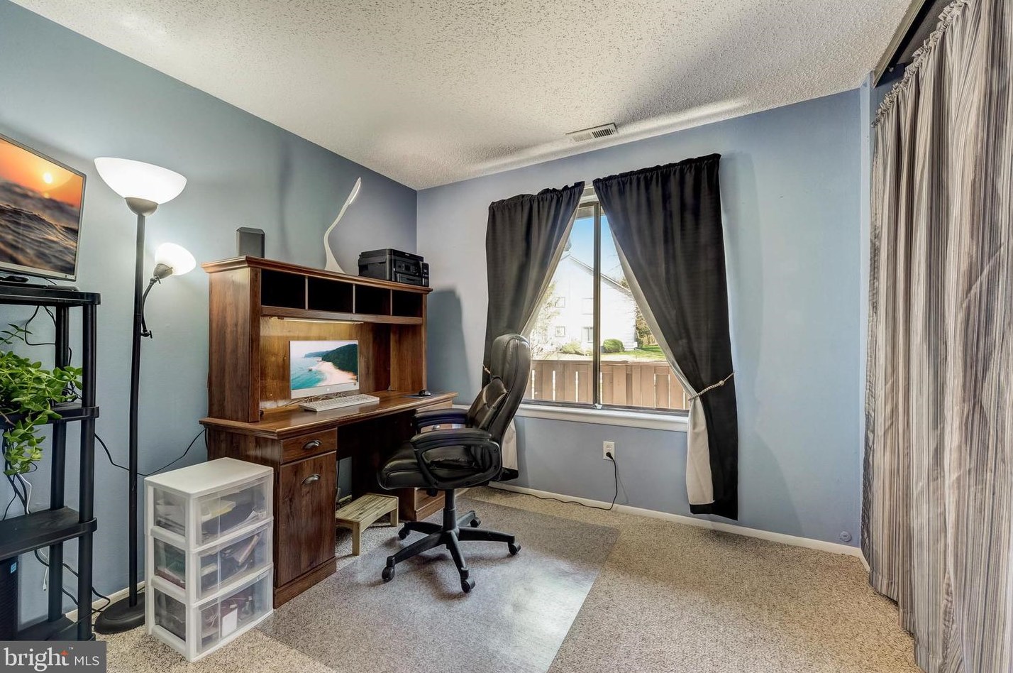 5201 Aberdeen Dr, Mount Laurel NJ  08054-5628 exterior