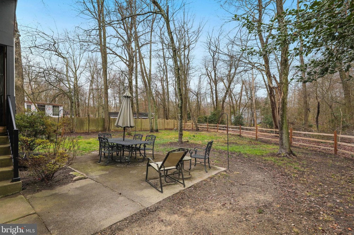 4 Illinois Trl, Medford NJ  08055-9055 exterior