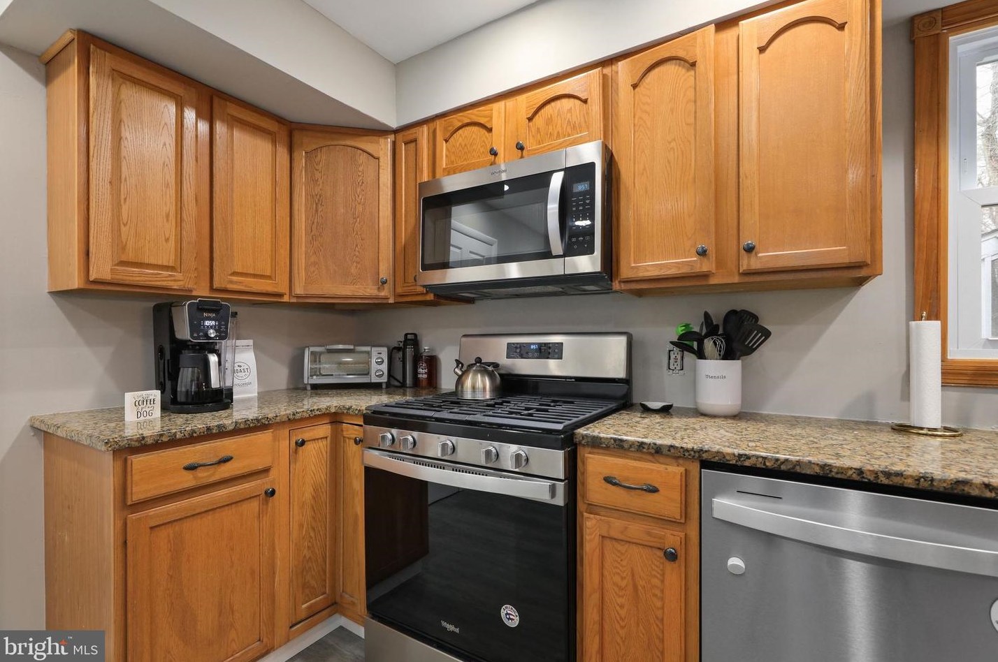 4 Illinois Trl, Medford NJ  08055-9055 exterior