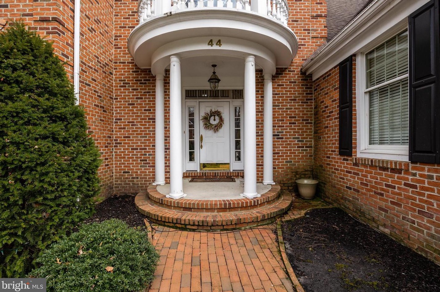 44 Stanwyck Rd, Mount Laurel, NJ 08054-4800
