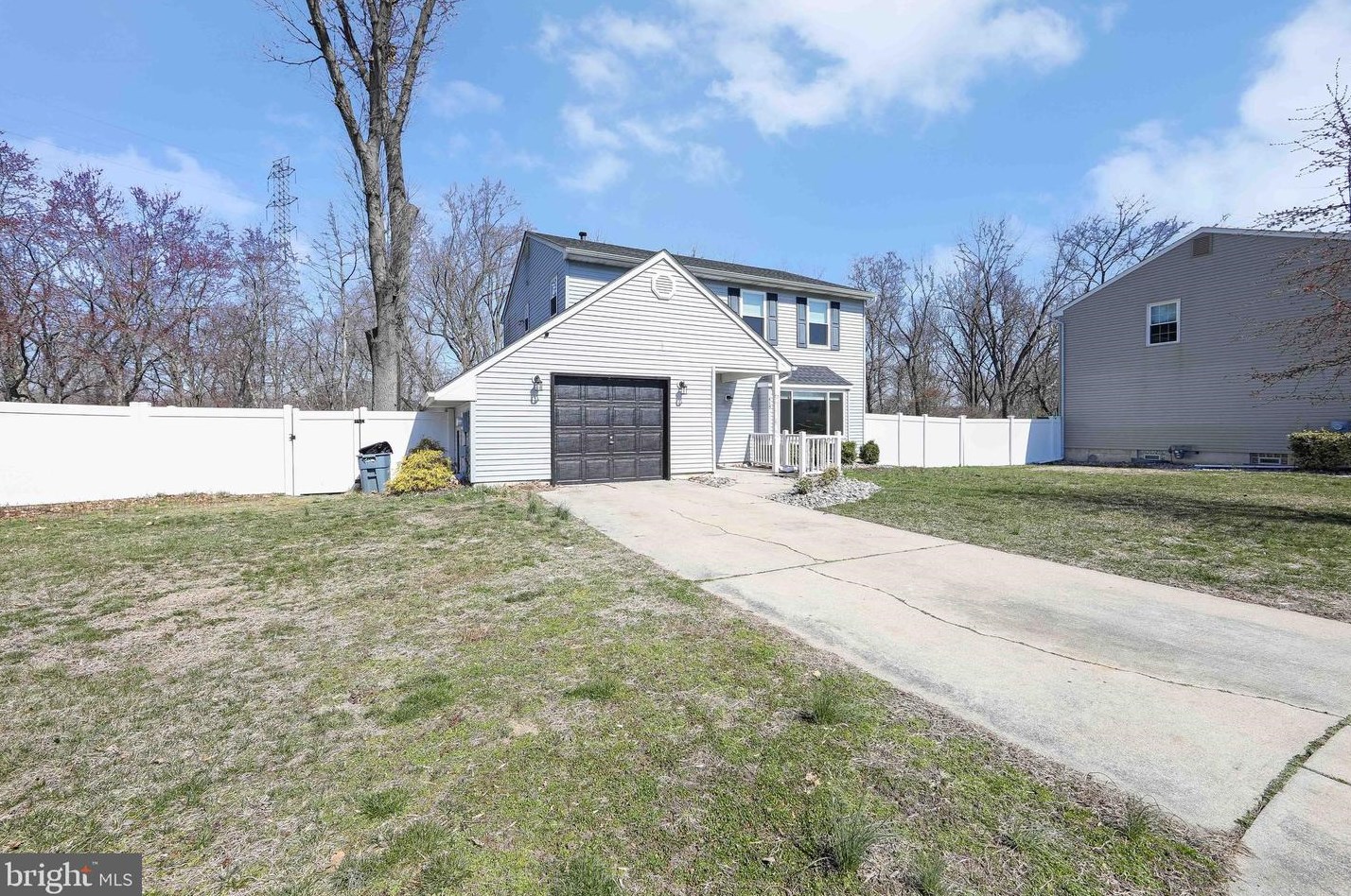 415 Acorn Rd, Mount Laurel NJ  08054-2134 exterior