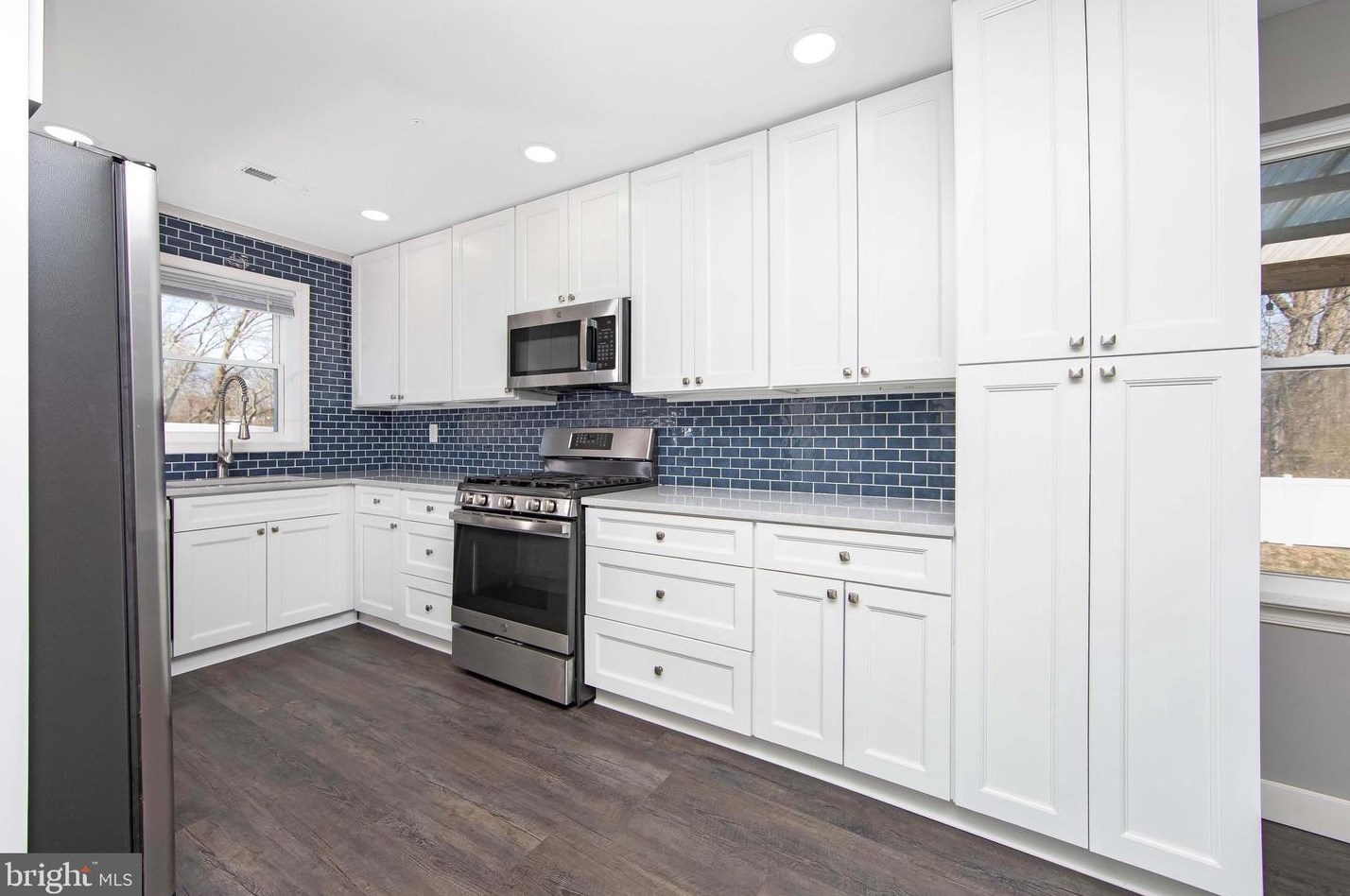 415 Acorn Rd, Mount Laurel NJ  08054-2134 exterior
