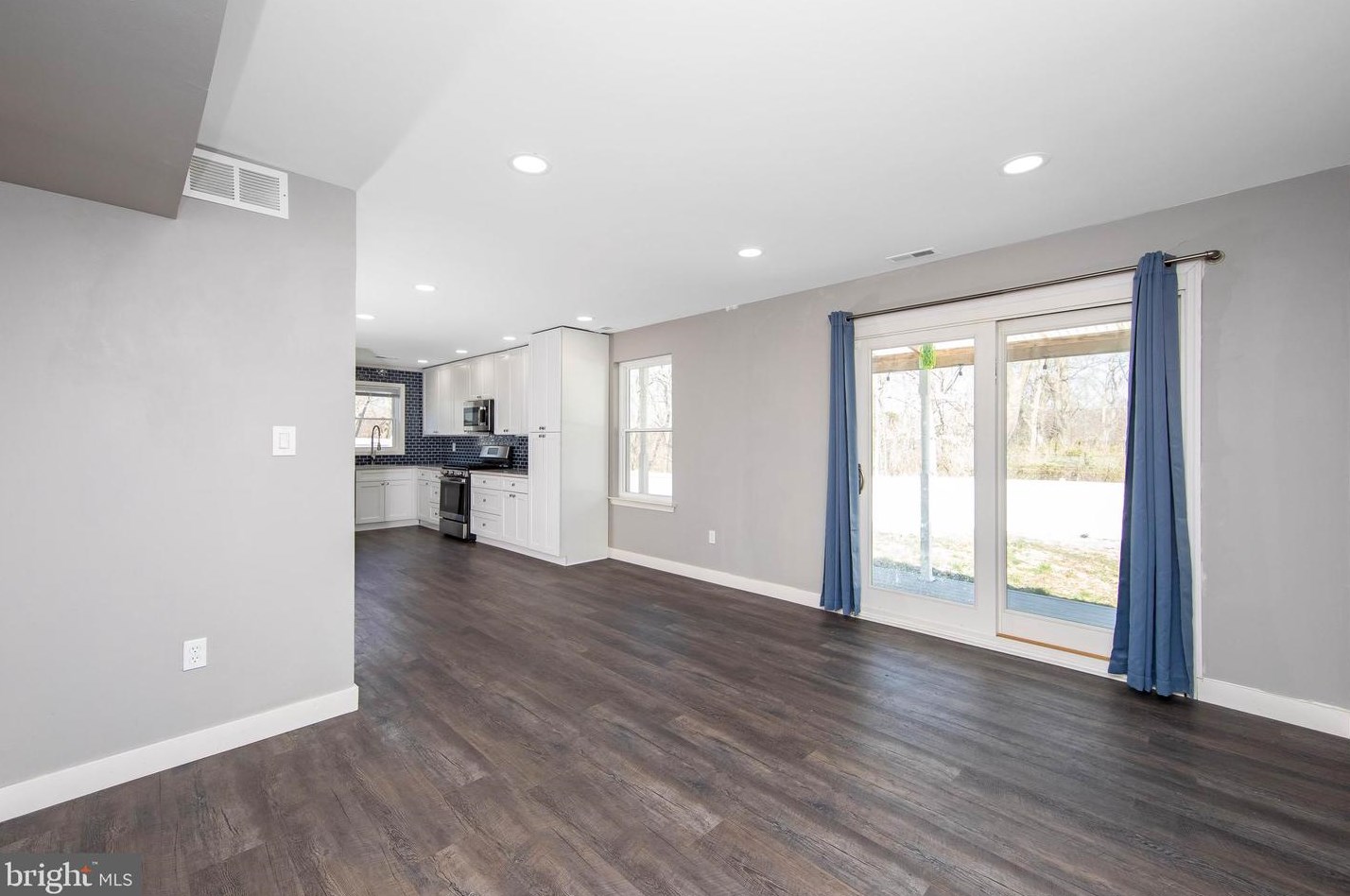 415 Acorn Rd, Mount Laurel NJ  08054-2134 exterior