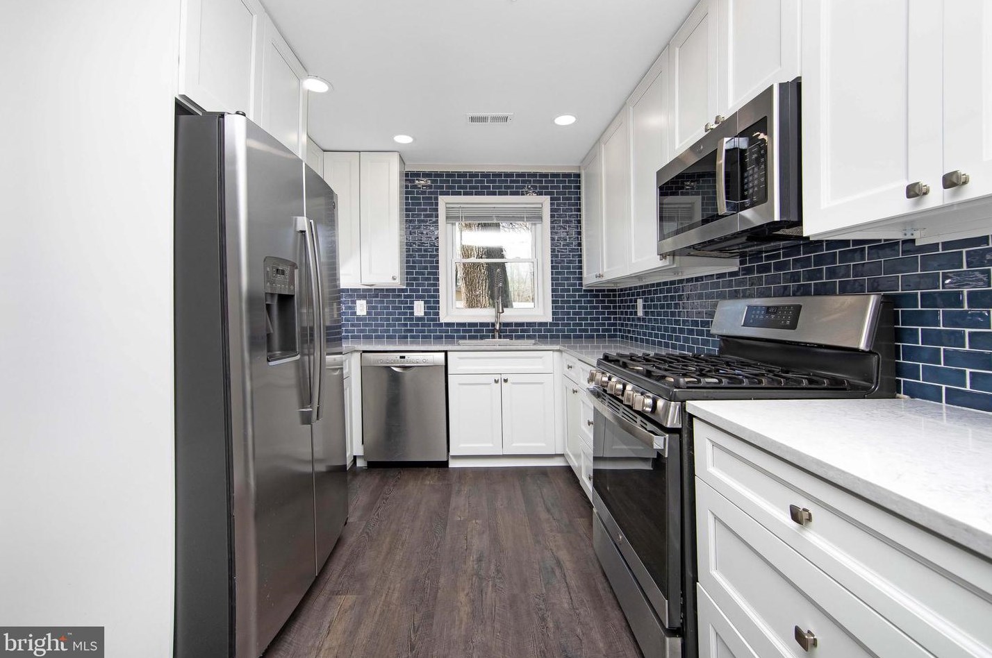 415 Acorn Rd, Mount Laurel NJ  08054-2134 exterior