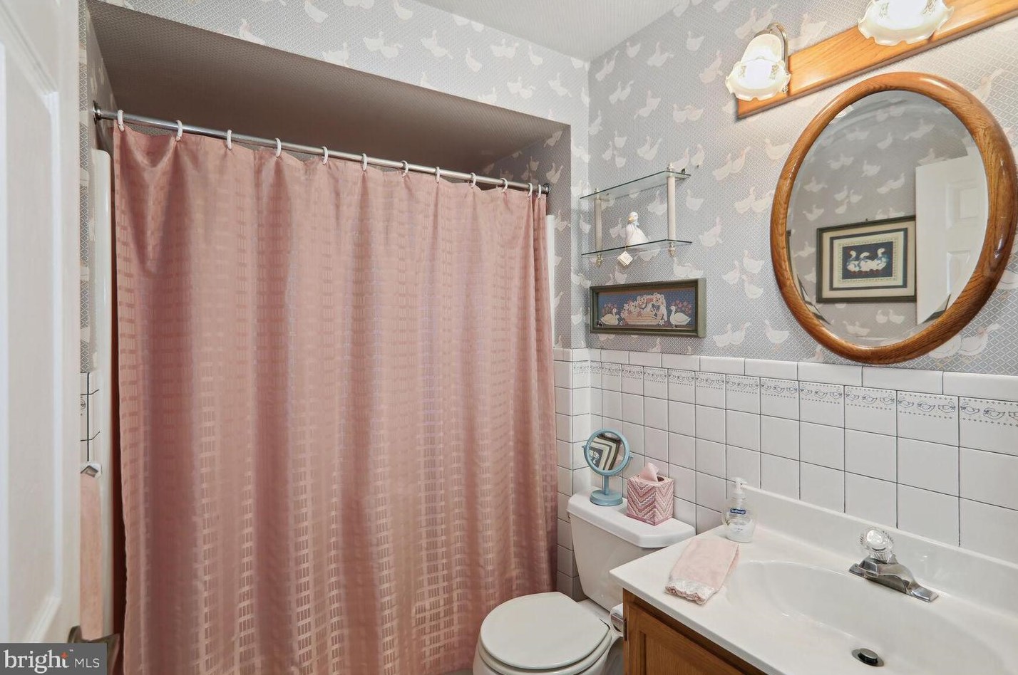 301 Violet Dr, Mount Laurel NJ  08054-4915 exterior