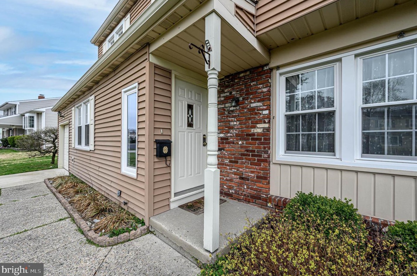 1405 Noreen Dr, Burlington, NJ 08016-2365