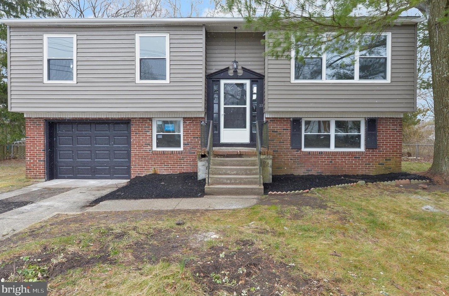 22 3rd Ave, Pemberton, NJ 08068-1945