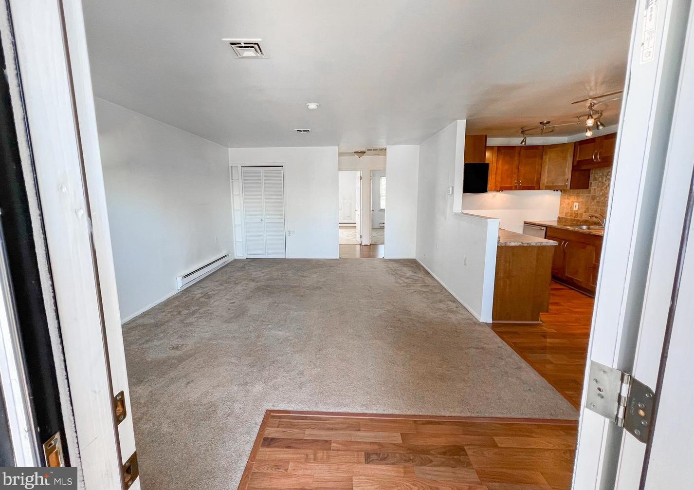 42 Kingston Way, Southampton NJ  08088-1211 exterior