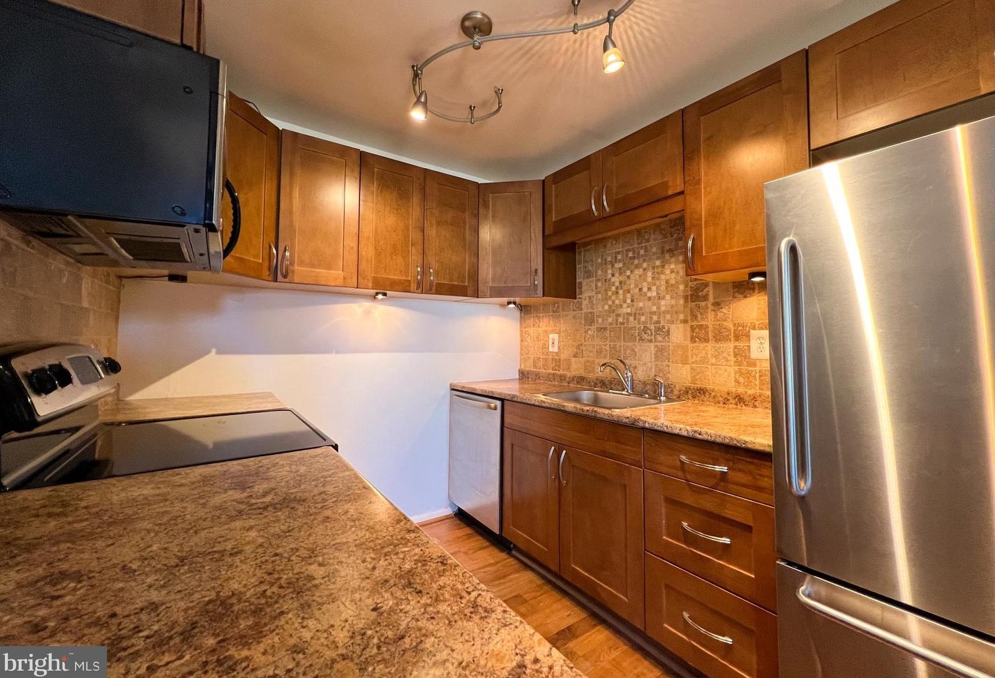 42 Kingston Way, Southampton NJ  08088-1211 exterior