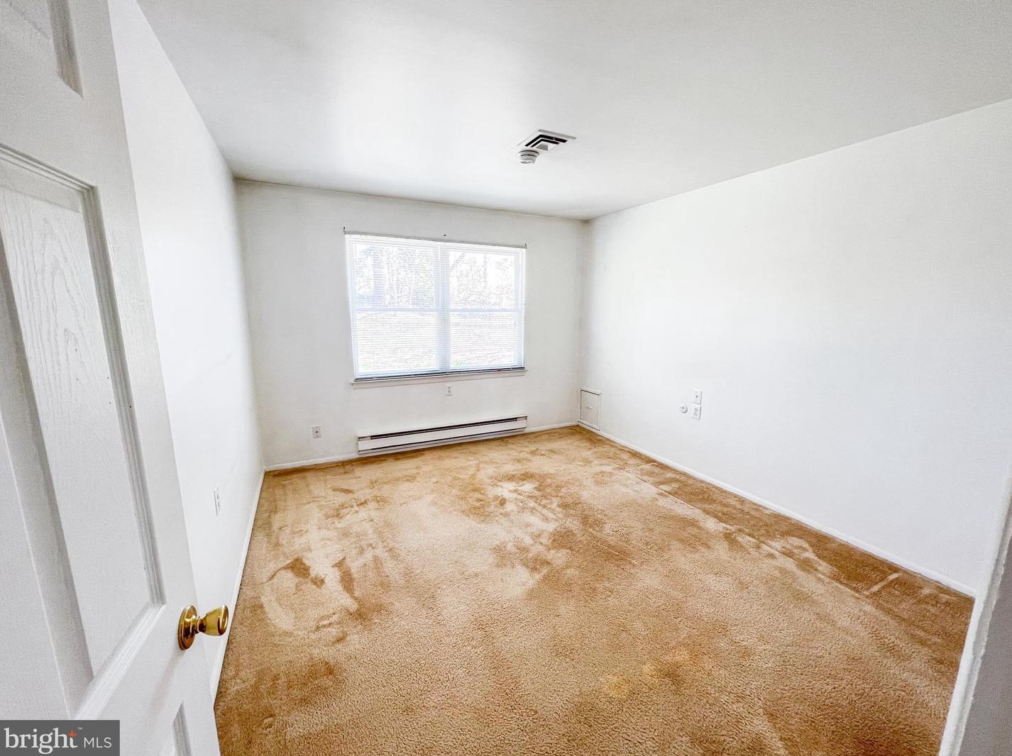 42 Kingston Way, Southampton NJ  08088-1211 exterior