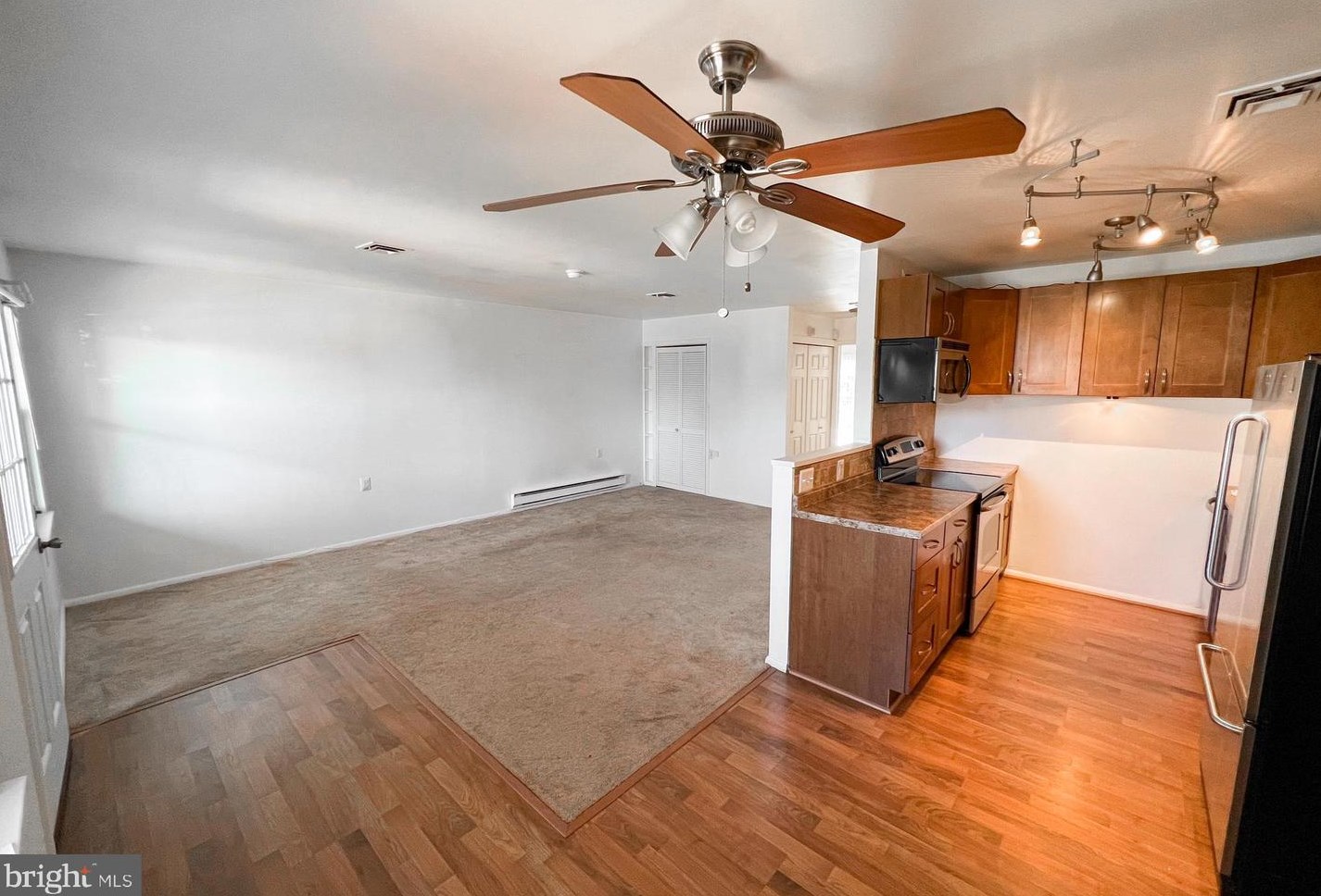 42 Kingston Way, Southampton NJ  08088-1211 exterior