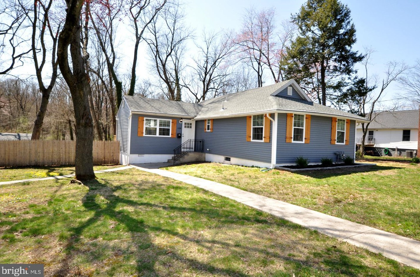 128 Winthrop Ave, Moorestown, NJ 08057-1535