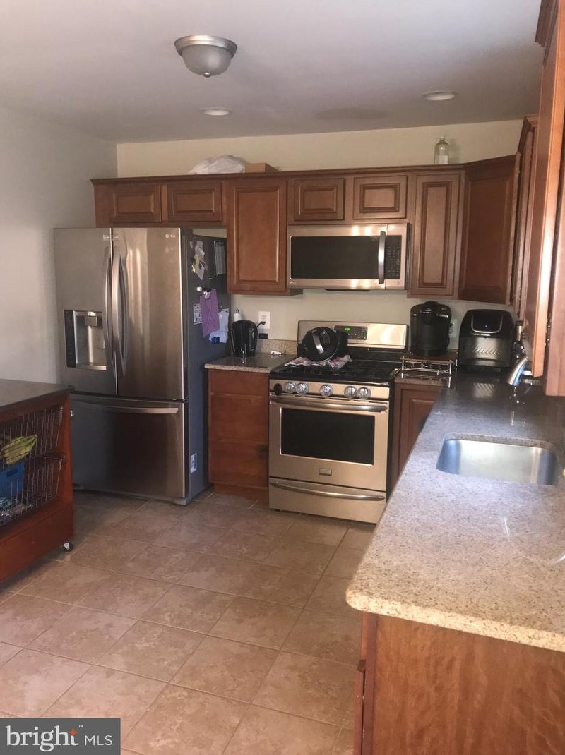 15 Santa Clara Trl, Browns Mills, NJ 08015