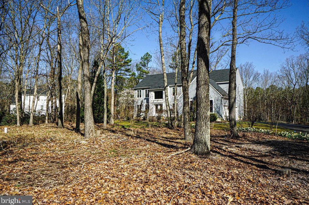 12 Crested Butte Ct, Southampton, NJ 08088