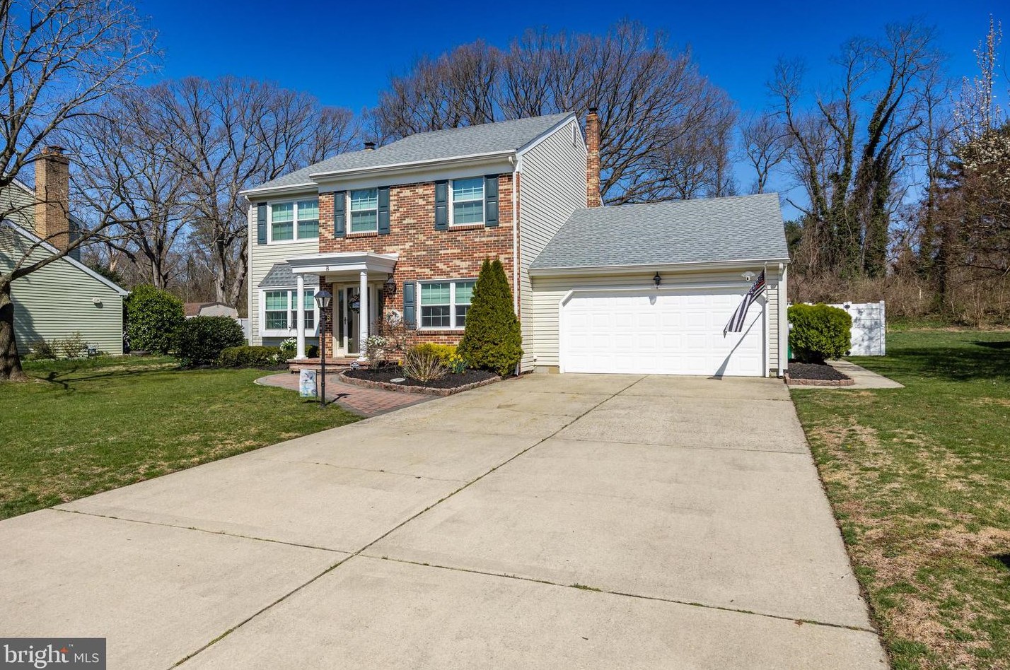 8 Heath Ct, Mount Laurel, NJ 08054-1910