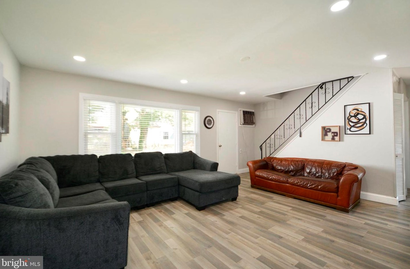 12 Placid Ln, Willingboro, NJ 08046