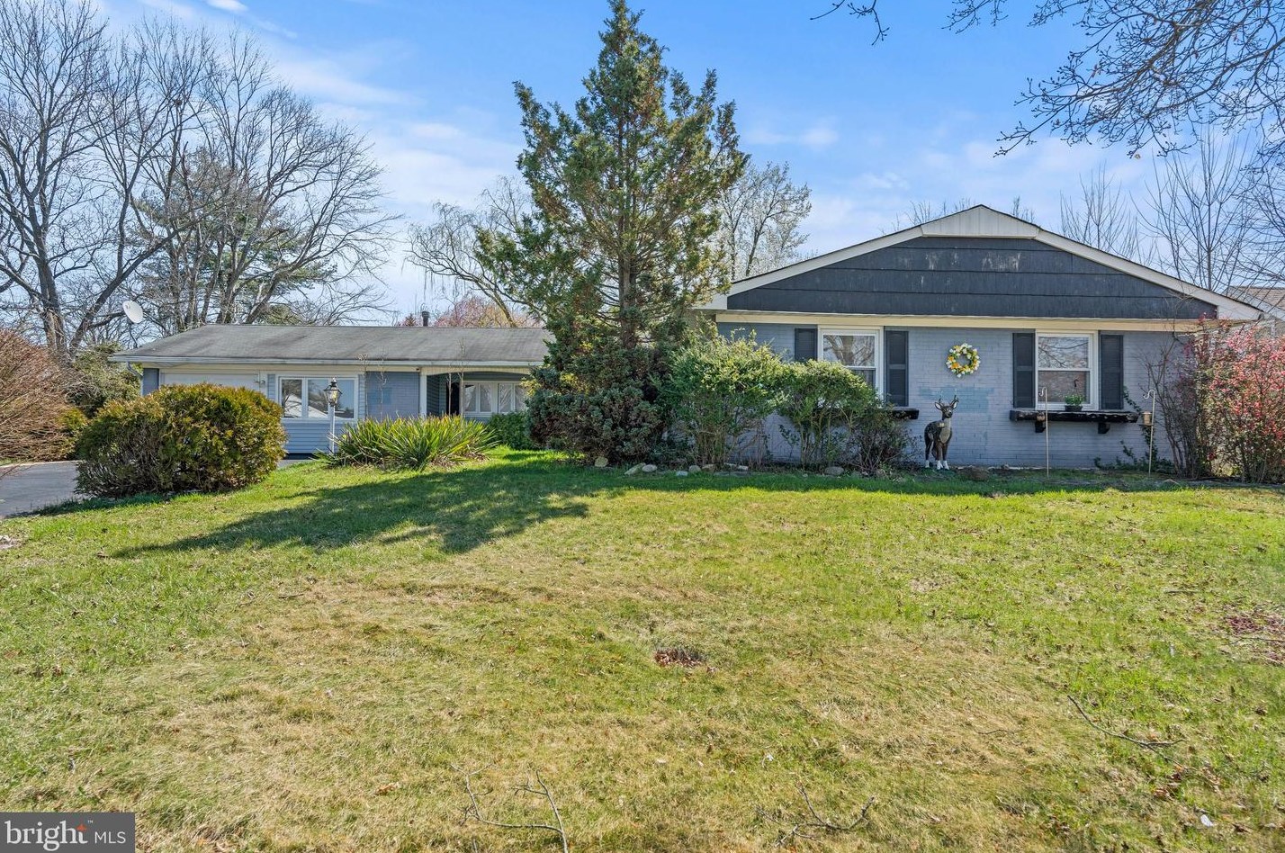 68 Thornhill Ln, Willingboro, NJ 08046
