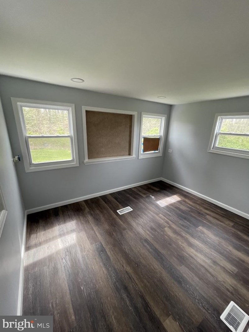 18 Edgewood Pl, Southampton, NJ 08088