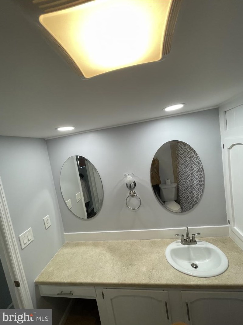 18 Edgewood Pl, Southampton NJ  08088-1610 exterior