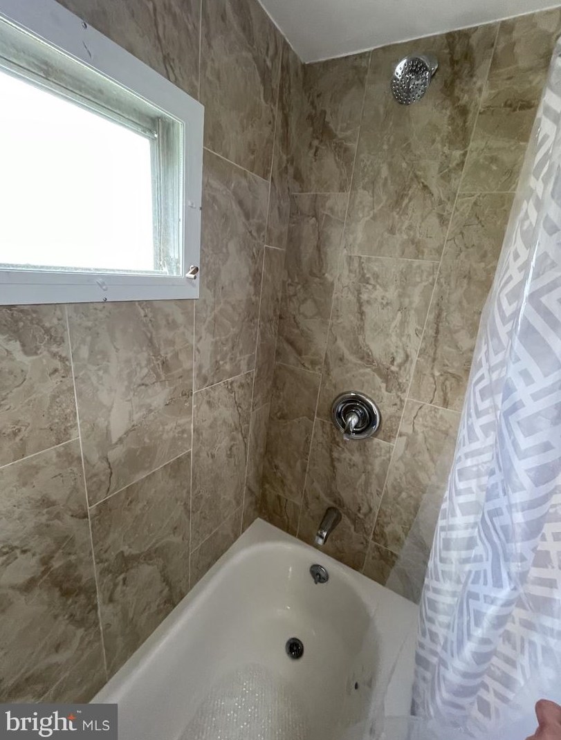 18 Edgewood Pl, Southampton NJ  08088-1610 exterior