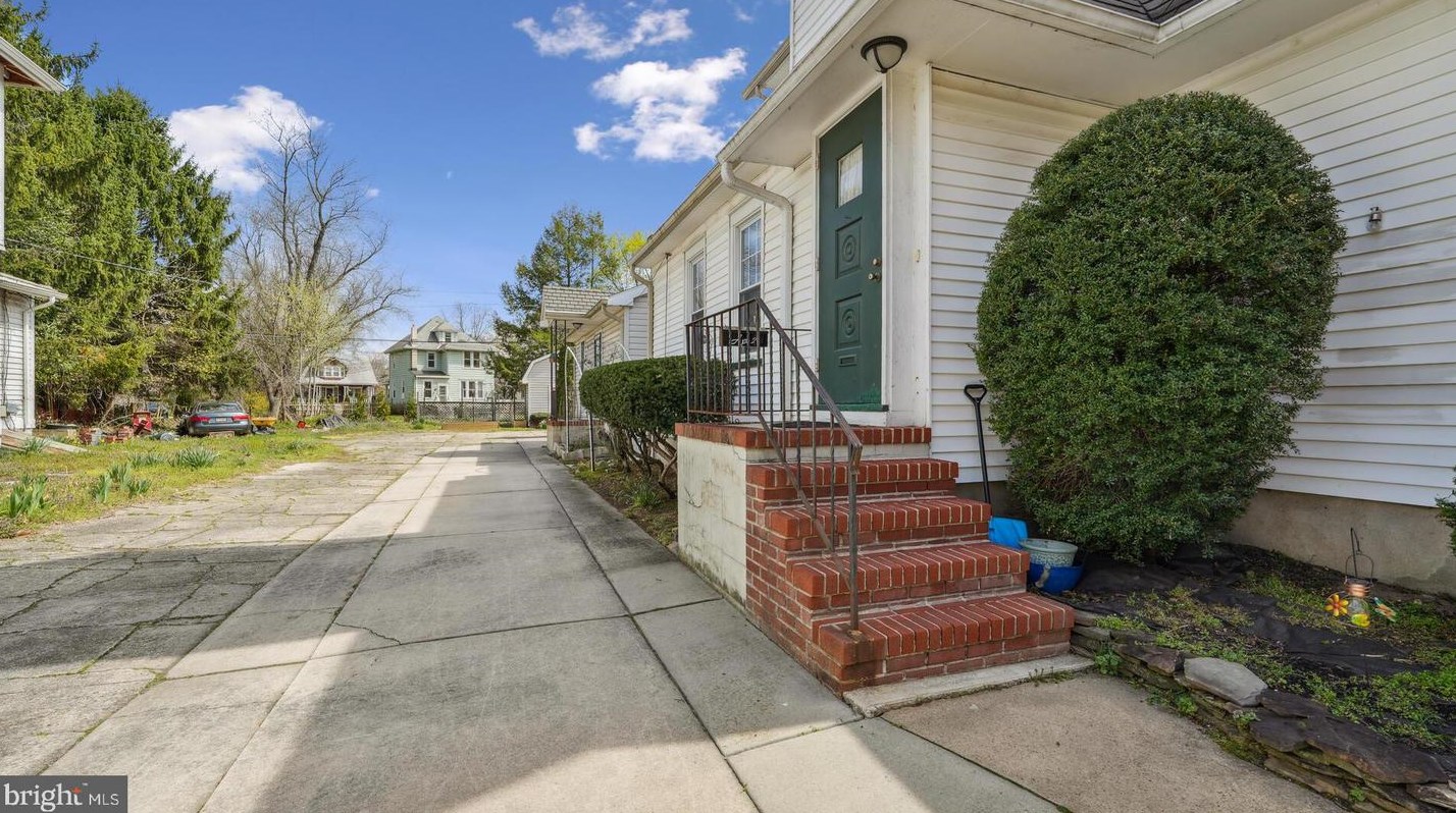 734 Morgan Ave #apt 2, Palmyra, NJ 08065