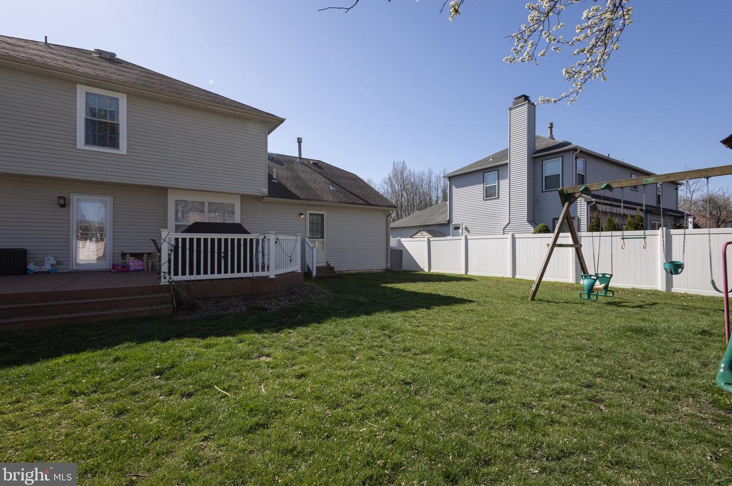 42 Michaelson Dr, Mount Laurel NJ  08054-1356 exterior