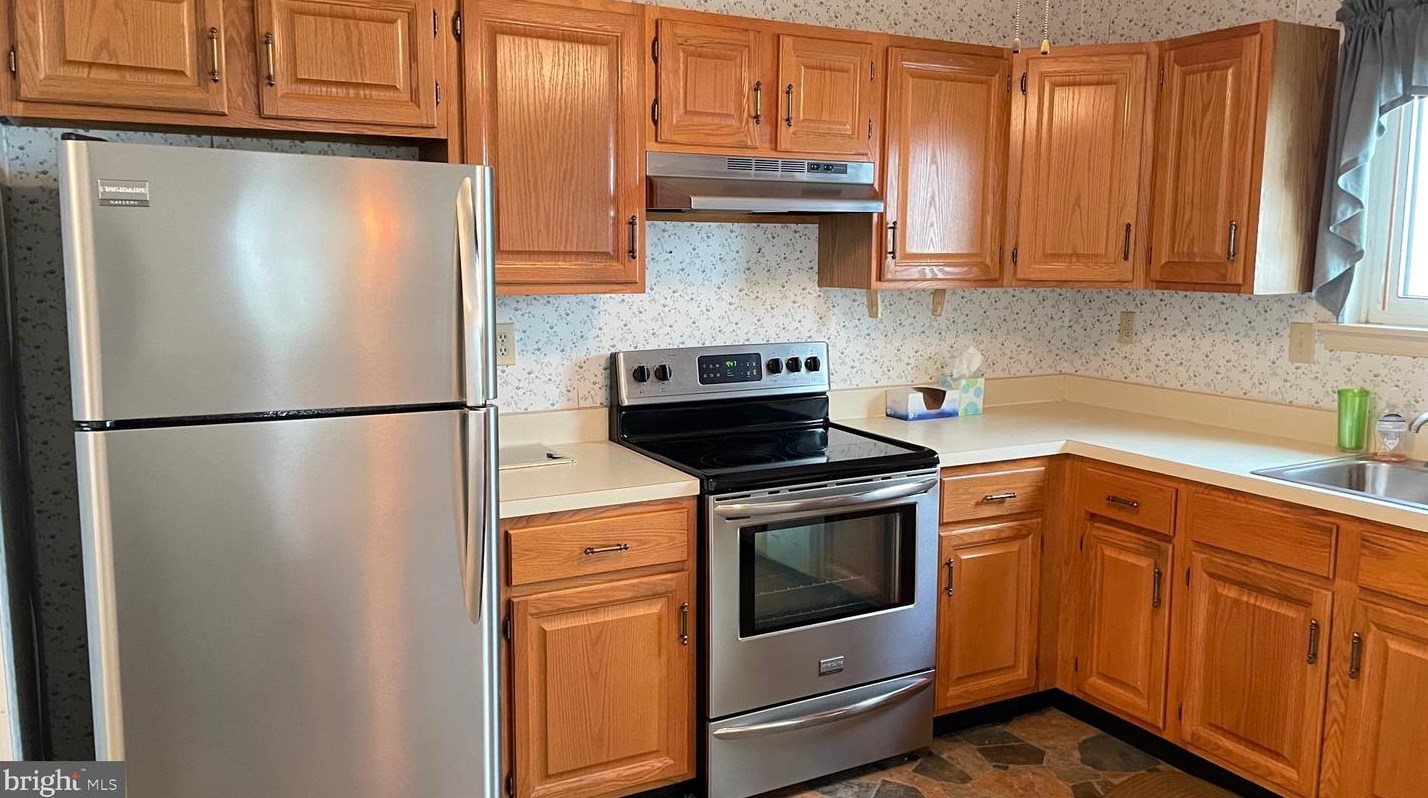 11 Cottage Ln W, Columbus, NJ 08022