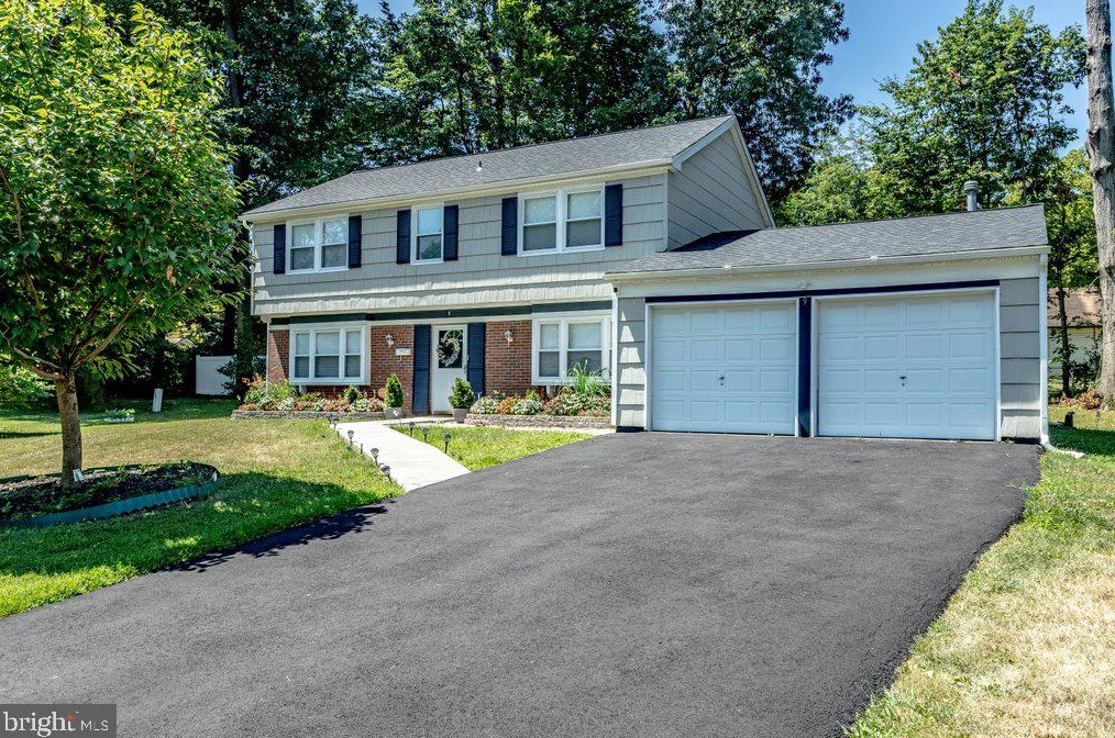 9 Emerald Ct, Willingboro, NJ 08046