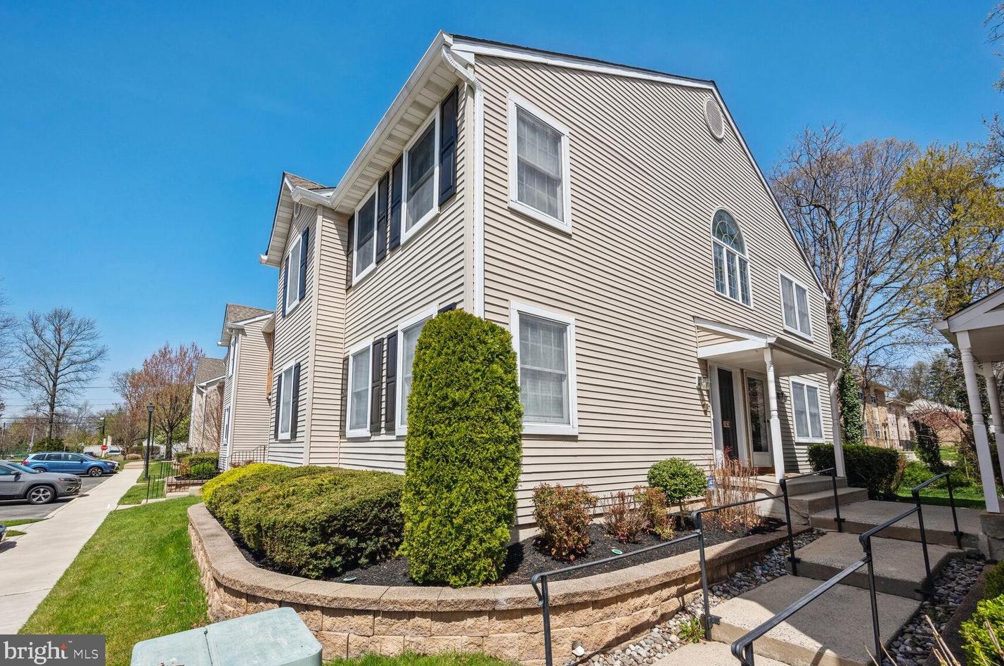 55 Eraser Rd, Moorestown, NJ 08057