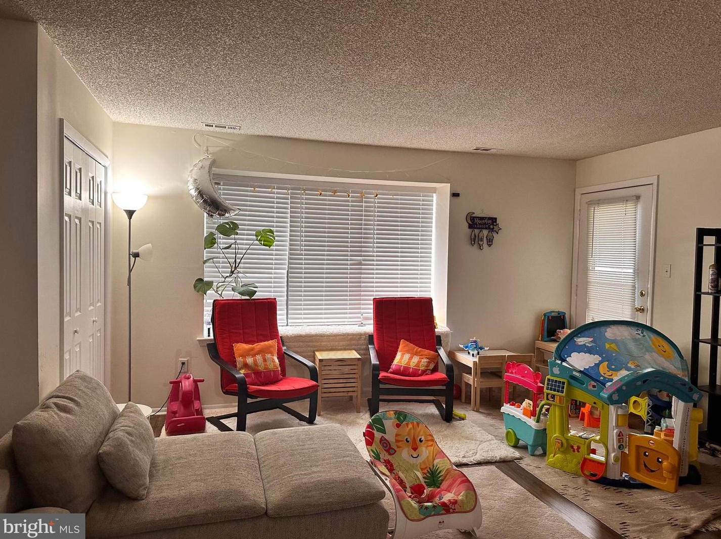4618 Aberdeen Dr, Mount Laurel, NJ 08054